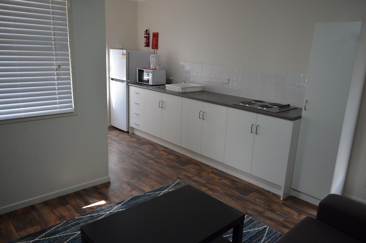 Wondai Accommodation Units And Villas Bagian luar foto